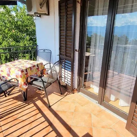 アパート Fuer 2 Personen Ca 50 Qm In Njivice, Kvarner Bucht Krk ニヴィーチェ